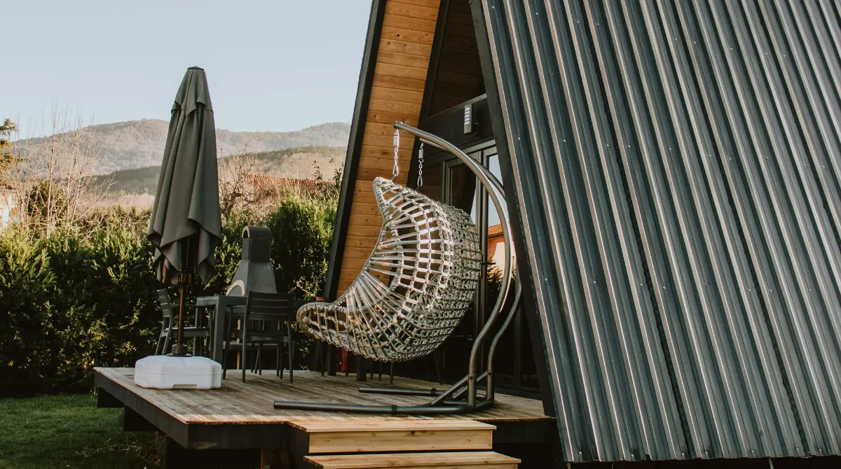 A modern single-wide mobile house with sleek design and contemporary features.